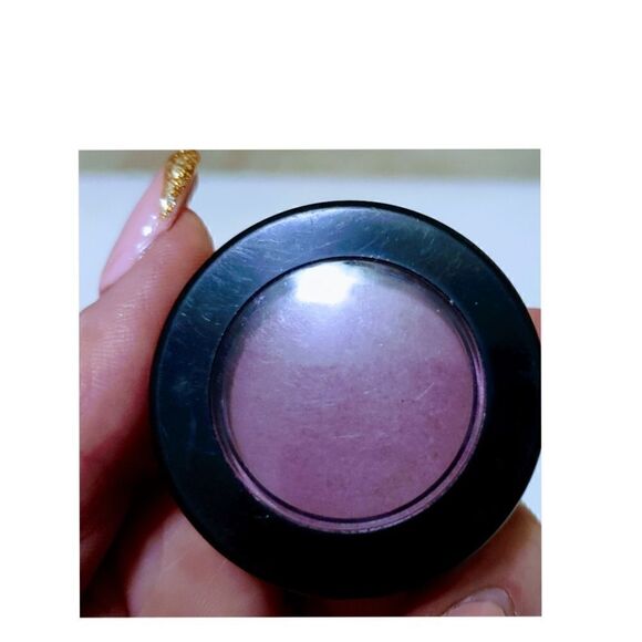 Eyeshadow in Purple, Matte, Full Size NWOT - Picture 2 of 5